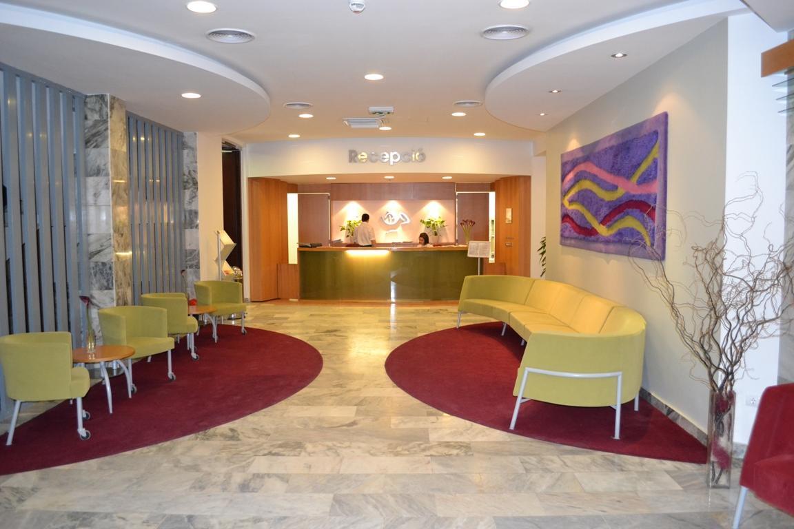 Debreceni Postas Udulo Hotel Buitenkant foto